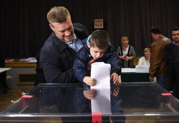 Adrian Zandberg z synem 