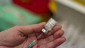 Miniatura: Sondaż: Szczepionki z Chin i Rosji w...