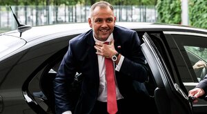 Miniatura: Nawrocki przywitany przez Polaków w...