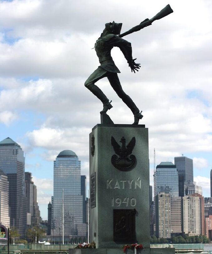 Pomnik Katyński