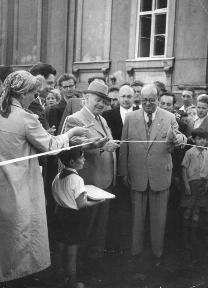 Otwarcie zoo (Tierpark) w Berlinie Wschodnim, 1955