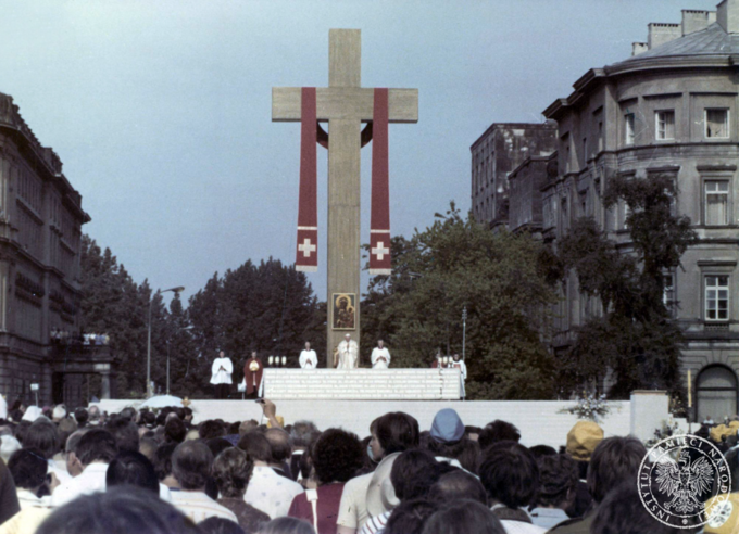 Msza Święta na Placu Zwycięstwa w Warszawie, którą odprawia papież Jan Paweł II, 2 czerwca 1979