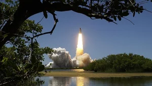 Miniatura: Chiny: Ognisko COVID-19 wstrzymało prace...