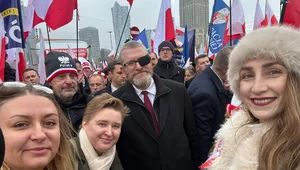 Miniatura: Szeroki Front Gaśnicowy maszeruje....