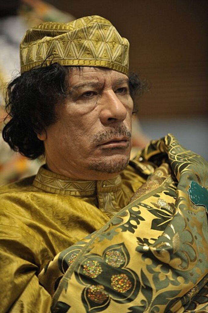 Muammar Kaddafi, Libia