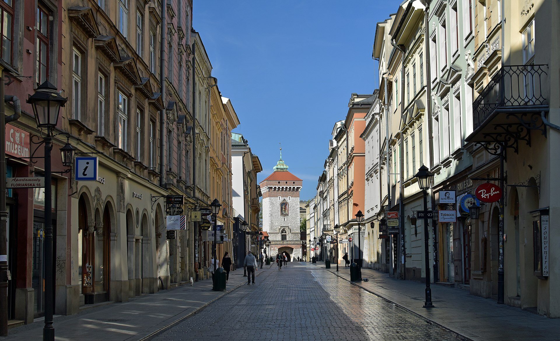 Prowadząca od Bramy Floriańskiej do Kościoła Mariackiego ulica w Krakowie to: