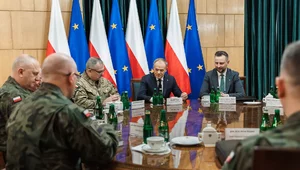 Miniatura: Premier spotkał się z generałami....