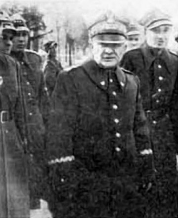 Ostatnia inspekcja gen. Karola Świerczewskiego w&nbsp;OW Krak&oacute;w (marzec 1947).
