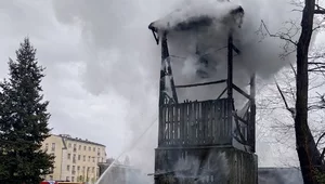 Miniatura: Pożar zabytkowej dzwonnicy na Kamionku....