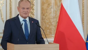 Miniatura: Betonowe bloki na torach. Tusk zabrał...