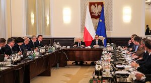 Polski rząd zamyka polskie firmy