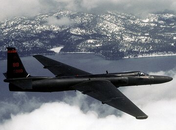Samolot zwiadowczy U-2 nad Beale Air Force Base, 1996&nbsp;r.