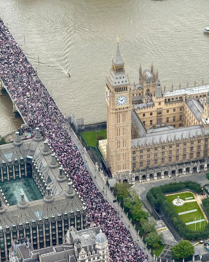 Manifestacji Brytyjczyków przeciwko masowej migracji. Organizatorzy mówię o frekwencji w przedziale 1-3 miliona osób