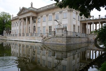 Rezydencja znajdująca się w Łazienkach to: