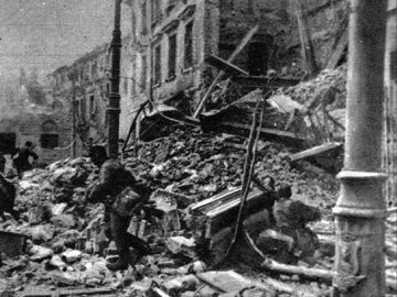 Oddziały powstańc&oacute;w w&nbsp;drodze na&nbsp;pozycje (08.1944&nbsp;r.)