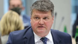 Miniatura: Wąsik: Opozycja ma usta pełne frazesów....