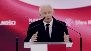 Miniatura: Kaczyński wszedł na scenę po Nawrockim....