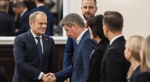 Miniatura: Niepokój w gabinecie Tuska. Rząd o niczym...