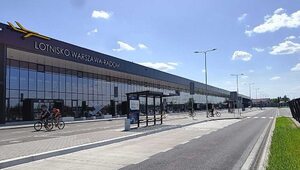 Miniatura: Lotnisko Warszawa-Radom? A może lepiej:...