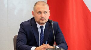 Miniatura: Poseł KO podejrzany o korupcję nie trafił...