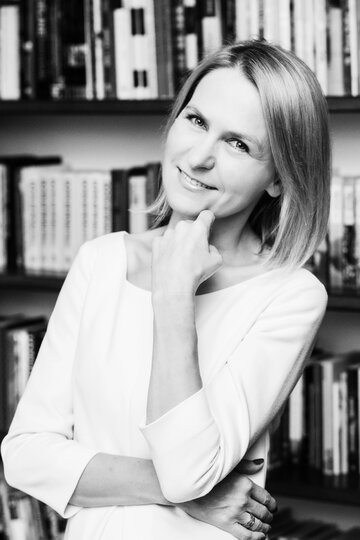 Autorka książki &bdquo;Poza strachem. Jak Polacy ratowali Żyd&oacute;w&rdquo; &ndash; Barbara Stanisławczyk