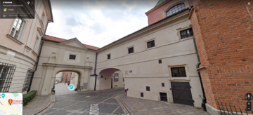 Ulica Kanonia, Warszawa. Widoczny łącznik pomiędzy Zamkiem Kr&oacute;lewskim a&nbsp;Katedrą św. Jana wybudowany po&nbsp;zamachu na&nbsp;Zygmunta III&nbsp;Wazę w&nbsp;1620 roku