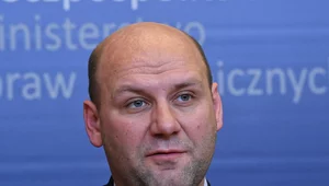 Miniatura: Wiceszef MSZ: Przekonujemy węgierskich...