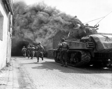 Amerykańscy żołnierze w&nbsp;Niemczech, kwiecień 1945&nbsp;r.