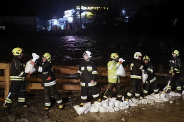 Podwyższony stan rzeki Biały Dunajec w miejscowości Bialy Dunajec 