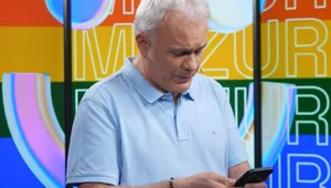 Miniatura: Mazurek odczytał SMS-a na wizji. "Odwołuję...