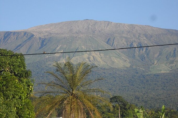 Volcan du Cameroun (anciennement Fakou)