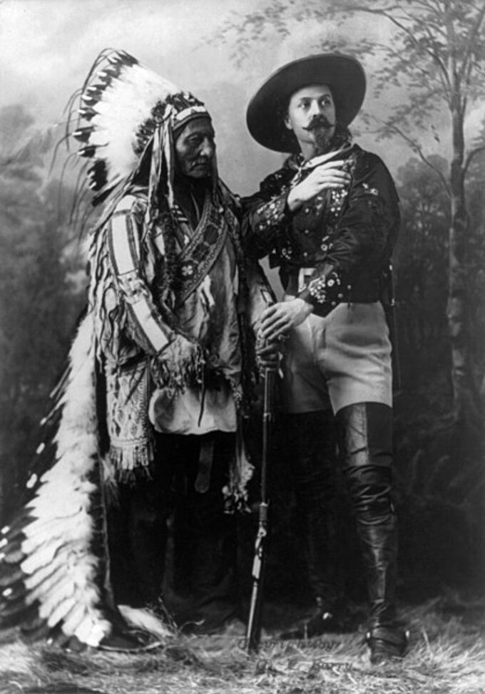 Siedzący Byk i Buffalo Bill, około 1885 rok