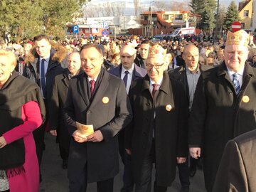 Prezydent Andrzej Duda wraz z małżonką Agatą Kornhauser-Dudą uczestniczą w IV Orszaku Trzech Króli, z okazji Święta Objawienia Pańskiego w Skoczowie 