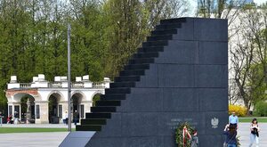 Miniatura: Trzaskowski przeciwko usunięciu pomnika...