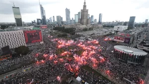 Miniatura: Godzina W. Polacy oddali hołd uczestnikom...