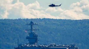 Miniatura: Amerykański lotniskowiec Gerald R. Ford...