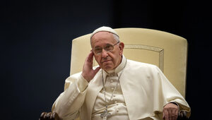 Miniatura: Papież wygasza Mszę, może wygasi też...