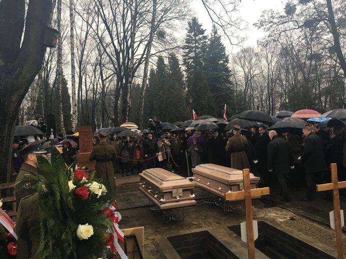 Pogrzeb płk. Matuszewskiego i mjr. Rajchamna na Wojskowych Powązkach