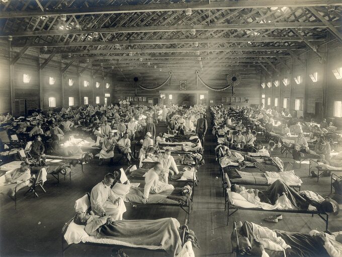 Szpital polowy w czasie epidemii hiszpanki, 1918 r.