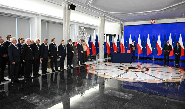 Miniatura: Gra poza planszą