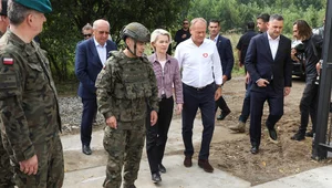 Miniatura: Tusk i von der Leyen na granicy z...
