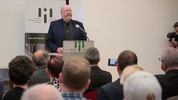 Prof. Jan Grabowski podczas wykładu "Polski problem z&nbsp;historią Holocaustu"