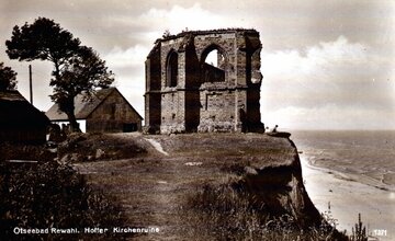 Kości&oacute;ł w&nbsp;Trzęsaczu, 1930&nbsp;r.