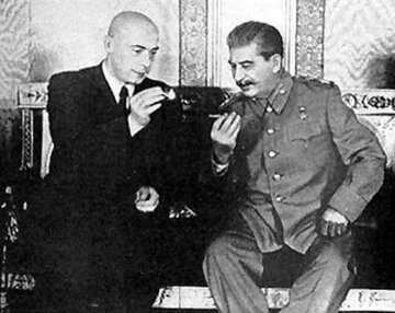 J&oacute;zef Cyrankiewicz i&nbsp;J&oacute;zef Stalin, 1947 rok.