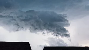 Miniatura: Niebezpieczna pogoda nad Polską. IMGW...