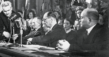 Prezydium Kongresu PSL w&nbsp;1946&nbsp;r. Po&nbsp;prawej Stanisław Mikołajczyk