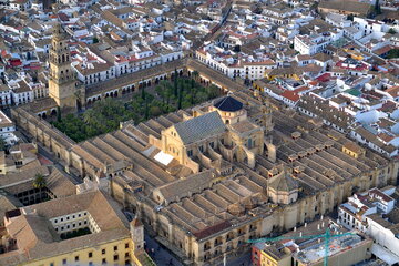Mezquita w&nbsp;Kordobie z&nbsp;lotu ptaka