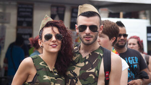 Miniatura: Armia USA w czasach Bidena. LGBT i gender...