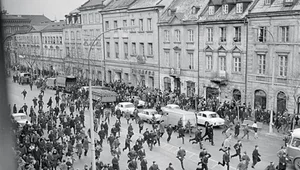 Miniatura: Inaczej niż Michnik