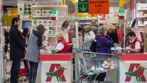 "Rz": PiS planuje zawiesić podatek od hipermarketów